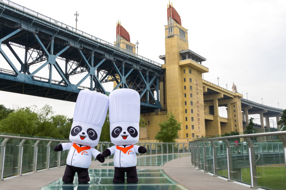 熊猫厨师长全国巡演丨新东方烹饪教育品牌强势出圈